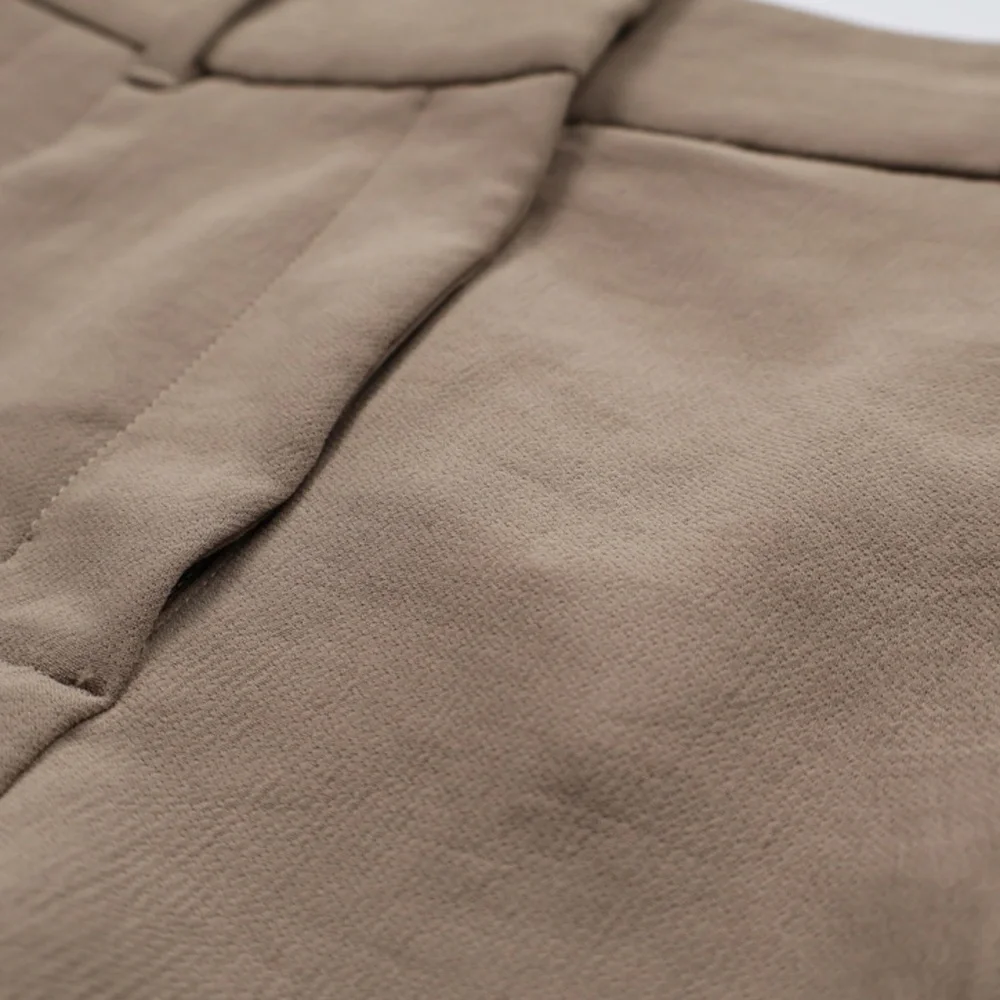 Aritzia Tailored High Rise Khaki Shorts Size 4 - Picture 3 of 13